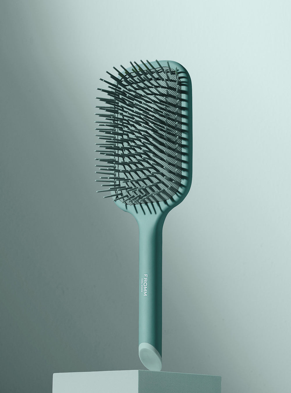 FROMM Curl Studio Style Smoother Paddle Brush